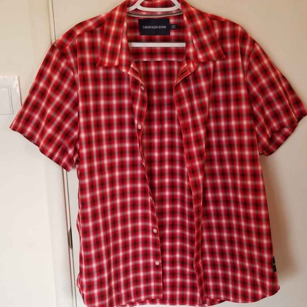 Men's short sleeve button down